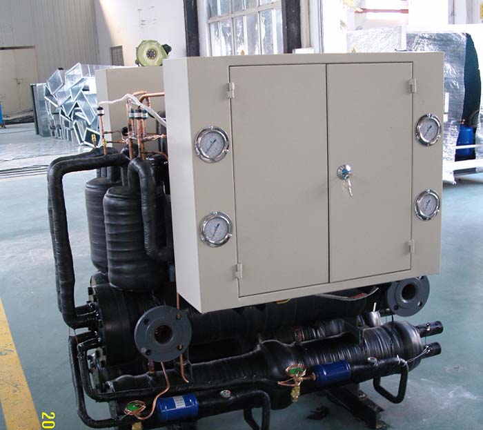 水冷螺桿式冷水機組.jpg 水冷螺桿式冷水機組.jpg